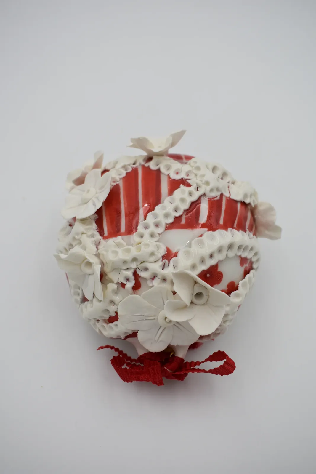 Untitled Ceramic 05 by Lee-Ann Ormandy-Becker