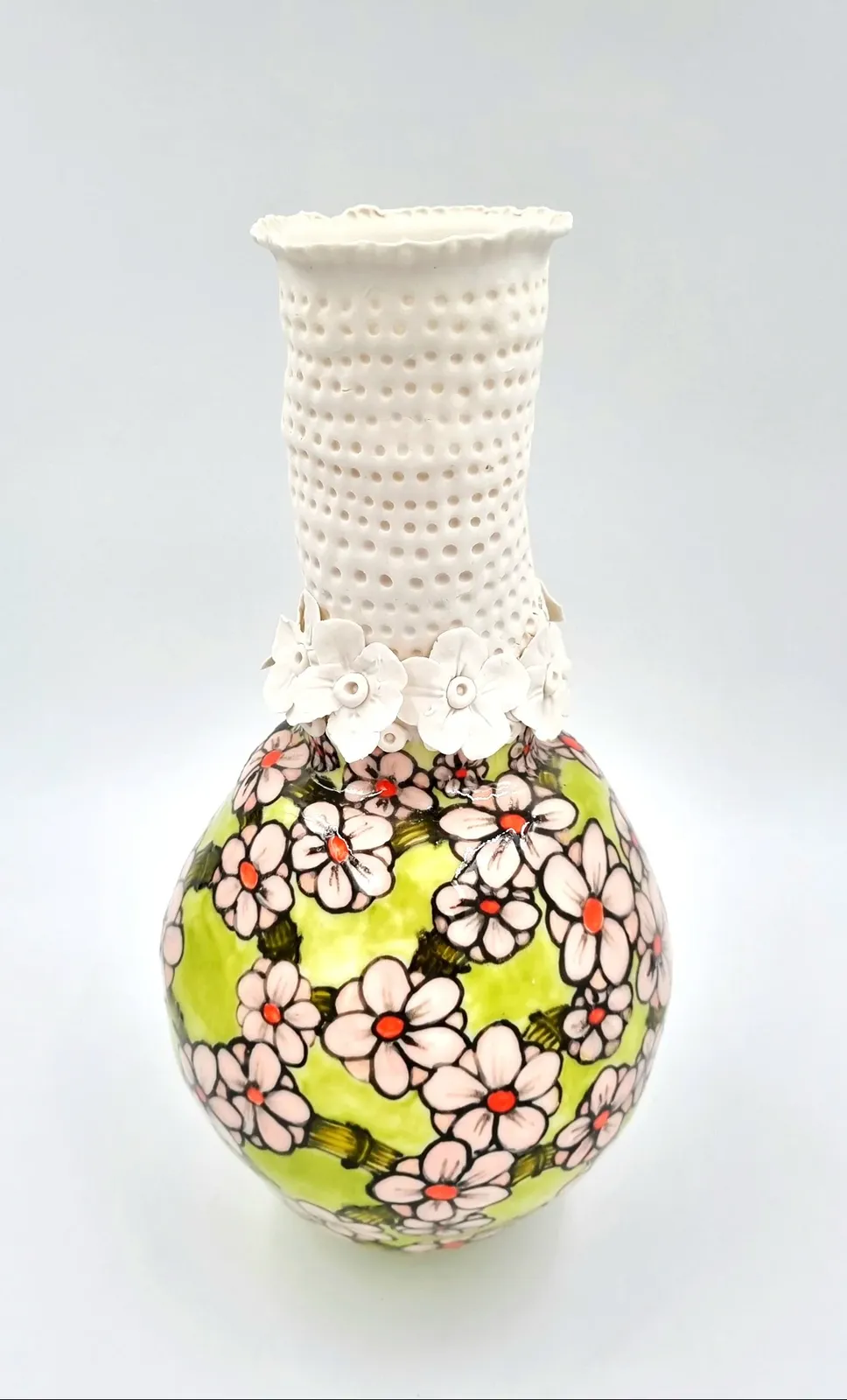 Vessel Six by Lee-Ann Ormandy-Becker